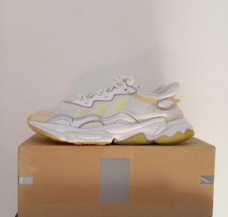 Zapatillas Adidas Ozweego Talla 43.5