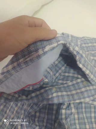 camisa de cuadros azules y gris Tommy Hilfiger lee