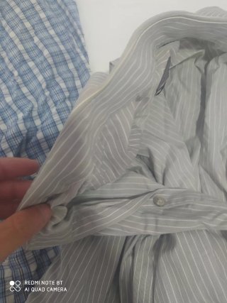 camisa de cuadros azules y gris Tommy Hilfiger lee