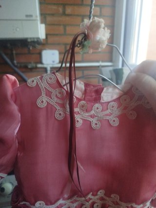 Vestido pomposo niña rosa y blanco. Talla 4