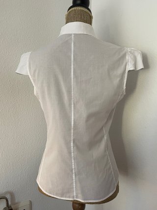 Blusa Carolina Herrera Blanca Volantes