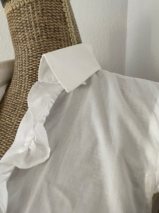 Blusa Carolina Herrera Blanca Volantes