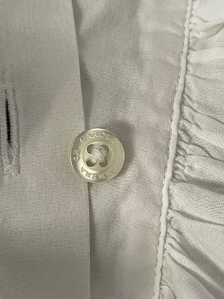Blusa Carolina Herrera Blanca Volantes