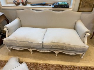 Divano classico in tessuto grigio bluastro