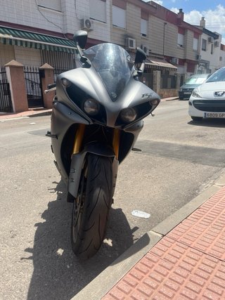 Yamaha R1 2014