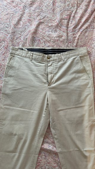 Pantalón beige Alvaro Moreno