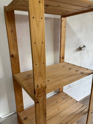 Estantería de madera