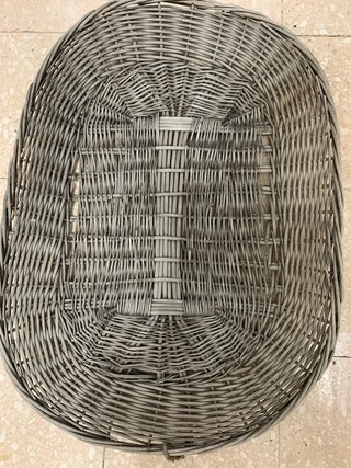 Cesta mimbre ovalada gris