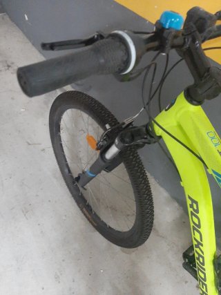 Bicicleta Rockrider ST100 BTT. Talla M. Rueda 27.5