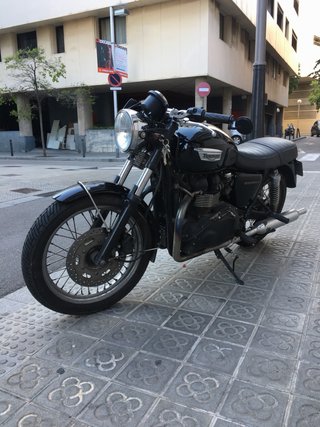 Triumph Bonneville Black Moto