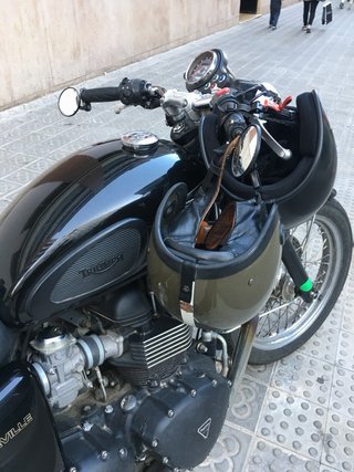 Triumph Bonneville Black Moto