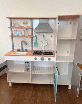 Cocinita de madera infantil