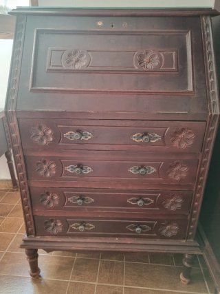 Armario vintage madera oscura