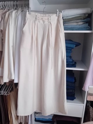 Pantalón ancho y regalo  2 prendas como nuevas