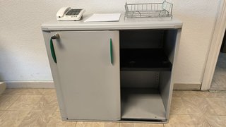 Mueble auxiliar oficina gris con llave. x Unidad