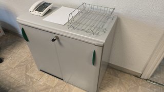 Mueble auxiliar oficina gris con llave. x Unidad