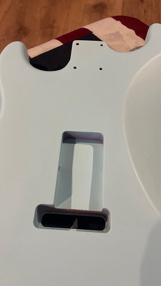 Cuerpo Stratocaster de Aliso en Sonic Blue.