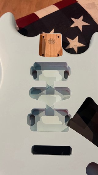 Cuerpo Stratocaster de Aliso en Sonic Blue.