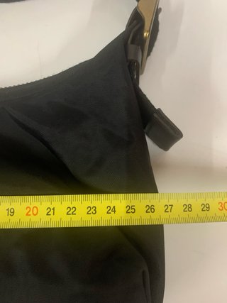 Bolso GAP Negro Hobo Baguette Ligero