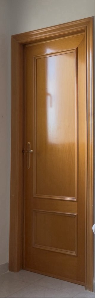 Puerta de madera interior