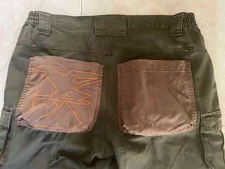 Bermudas hombre tipo cargo con 7 bolsillos
