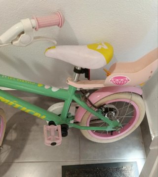 Bicicleta infantil casi nueva