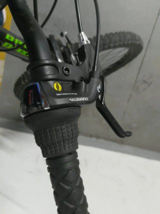 Bicicleta de Montaña Negra y Verde 24"