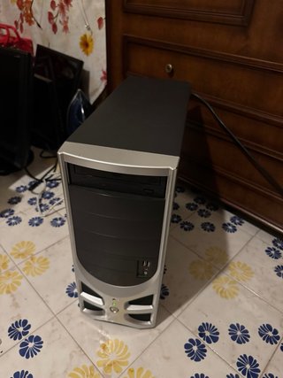PC Fisso Desktop Nero/Argento