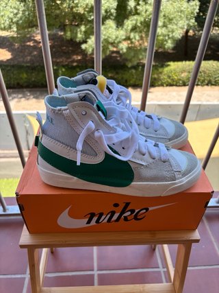 Nike Blazer Mid