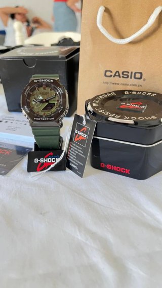 Casio G-Shock Reloj Premium Negro/Rojo