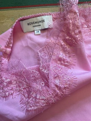 Top Rosemunde pizzo rosa
