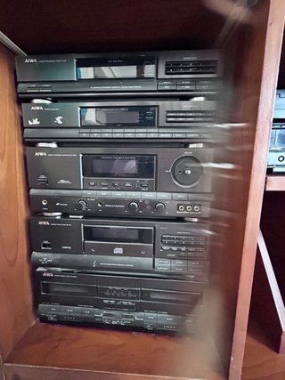 Cadena musical Aiwa con tocadiscos