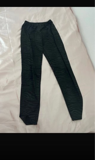 Leggings estampado cebra verde y negro