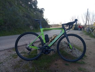Bicicleta da strada Merida verde