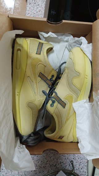 Nike Air Max 1 Travis Scott Saturn Gold
