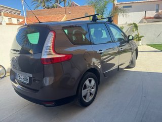 Renault Grand Scenic 2011