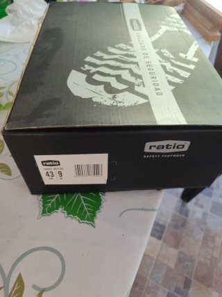 Botas de seguridad S3 Lazio negras y rojas