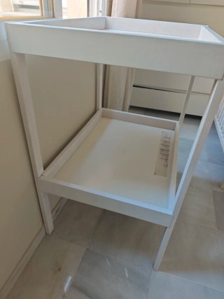 Cambiador de bebé blanco