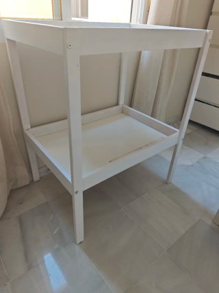 Cambiador de bebé blanco