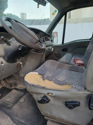 Se vende camión 3500 kilos basculante caja de 4x2