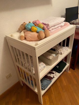 Cuna y cambiador IKEA