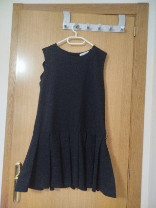 Vestido gris encaje LEONISA