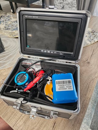 Cámara de seguridad azul con infrarrojos