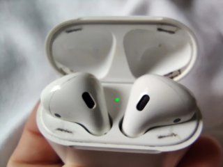 Airpods 1 Originales con estuche de carga. Leer!