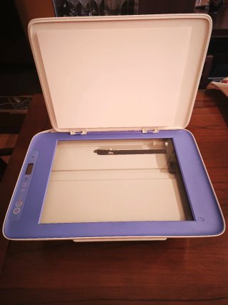 Impresora HP DeskJet Azul y Blanca