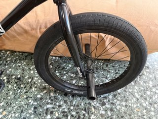BMX Sunday Scout negra con factura.