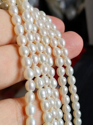 Collar triple perlas naturales alto brillo