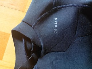 Chaqueta neopreno Olaian manga larga niño. Y 8-9