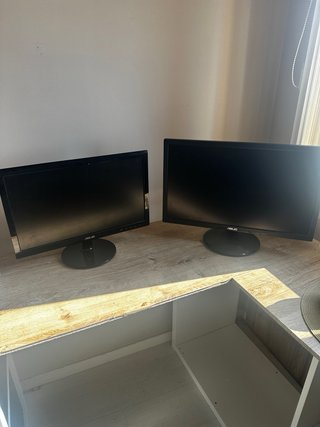 Schermi ASUS VGA Neri
