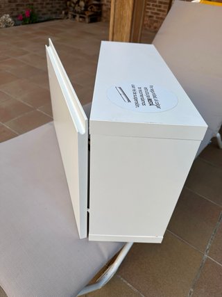 Mueble TV blanco con puertas